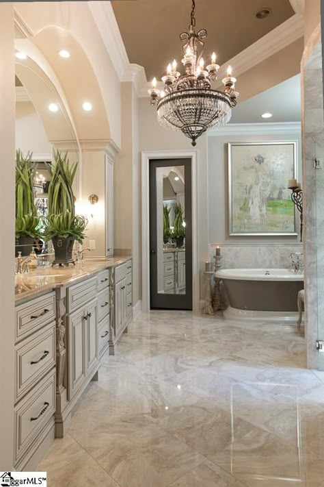 Master Bathrooms Luxury, Bathrooms Luxury, Italian Bathroom, Luxury Master Bathrooms, Bathroom Decor Luxury, Master Bath Remodel, Classic Bathroom, Bathroom Remodel Designs, Dream Bathrooms