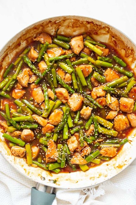 Chicken Asparagus Stir Fry - iFoodReal.com Stir Fry Chicken And Broccoli, Chicken And Asparagus Recipes, Chicken Asparagus Recipe, Chicken Asparagus Stir Fry, Chicken Cabbage Stir Fry, Asparagus Stir Fry Recipes, Chicken And Broccoli Stir Fry, Asian Stir Fry Recipe, Healthy Chicken Stir Fry