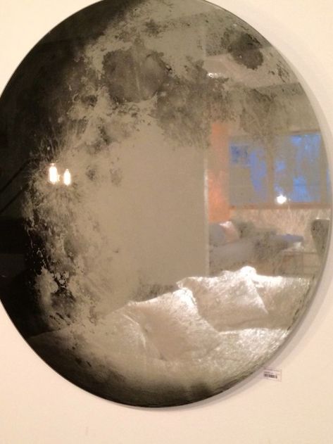 Moon Mirror Painting, Moon Aesthetic Room, Moon Room Aesthetic, Moon Mirror Diy, Mirror Ideas Aesthetic, Moon Mirrors, Mirror Design Ideas, Wall Mirror Ideas, Moon Room