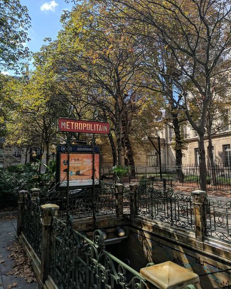 @kirstypoole shared a photo on Instagram: “Autumn in Paris 🍁🍂 #Paris #autumn #September #fall #leaves #falltime #season #seasons #leaf #foliage #colorful #orange #red #autumnweather…” • Sep 2, 2017 at 3:32pm UTC France Fall Aesthetic, Paris In The Fall Aesthetic, Paris During Fall, Autumn In Paris Wallpaper, France Autumn, Fall In Paris, Paris Autumn, September Fall, Paris Life