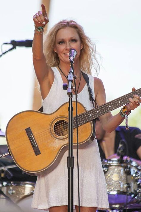 Shelby Lynne Shelby Lynn, Country Music Festival, Country Music, Music Festival, Musician, Music Instruments, Guitar, Festival, Music