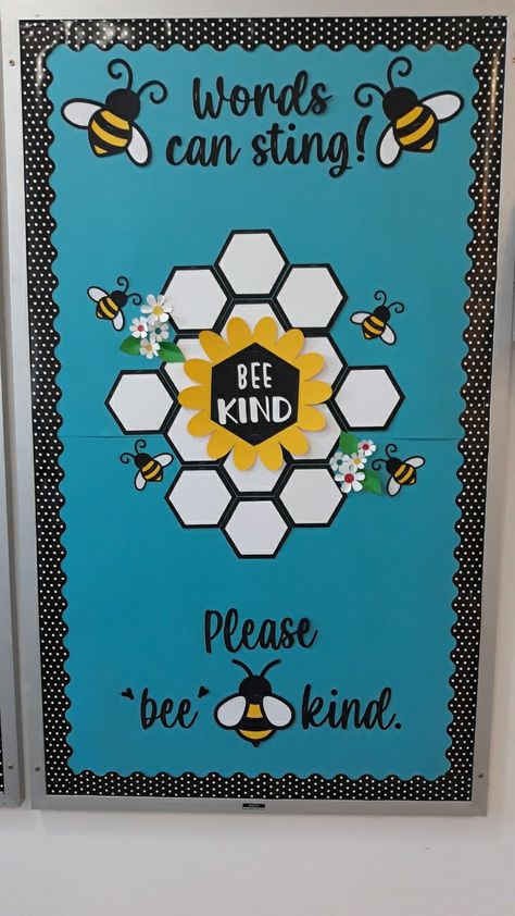 Bee Healthy Bulletin Board, Classroom Themes Bees, Sunflower And Bee Classroom Theme, Busy Bees Bulletin Board, Bee Birthday Board Classroom, Bee Bulliten Boards, Bee Hive Bulletin Board Ideas, Bee Classroom Ideas, Boho Bee Classroom