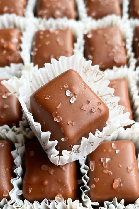 Chocolate Covered Salted Caramels, Homemade Chocolate Covered Caramels, Homemade Salted Caramel Candy, Chewy Caramel Candy, Chocolate Caramel Recipes, Carmel Candy Recipe Easy No Corn Syrup, Caramel Truffles Recipe, Chewy Caramel Recipe, Soft Caramel Recipe