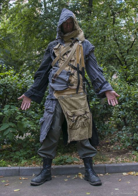 Dystopian Cowboy, Postapocalyptic Style Men, Post Apocalyptic Outfit Male, Apocalypse Clothes, Dystopian Clothes, Apocalypse Cosplay, Apocalyptic Aesthetic, Post Apocalyptic Outfit, Apocalypse Clothing