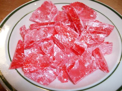 Cinnamon Hard Candy Hard Tack Candy, Cinnamon Hard Candy, Hard Candy Recipes, Peanut Butter Fudge Recipe, Cinnamon Candy, Christmas Candies, Christmas Candy Recipes, Homemade Candy, Cookies And Candy