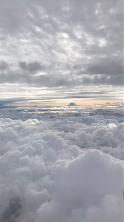 Sky Sea, Cloud Wallpaper, Look At The Sky, Graphic Wallpaper, Art Wallpaper Iphone, Pretty Sky, Above The Clouds, Sky And Clouds, White Wallpaper