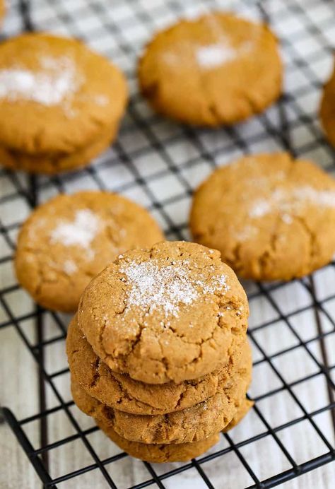 Cranberry Fudge, Soft Ginger Cookies, Chewy Ginger Cookies, Ginger Snap Cookies, Best Christmas Cookies, Ginger Cookies, Xmas Cookies, Christmas Sugar Cookies, Chewy Cookie