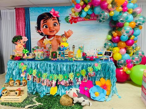 I got inspired making this decoration for my daughter’s first birthday looking at other’s people decorations, YouTube, even from the movie! And I have to mention, I’m am not a professional but I’m planning to be better at it . Moana Birthday Party Cake, Moana Birthday Decorations, Moana Party Decorations, Aaliyah Birthday, Moana Birthday Party Theme, Moana Theme Birthday, Festa Moana Baby, Moana Bebe, Moana Theme