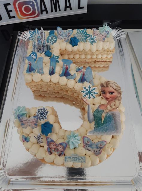 Frozen Number Cake, Number 5 Cake, Elsa Torte, Cake Frozen, 4de Verjaardag, Celebration Desserts, Anna Und Elsa, Cinderella Cake, Frozen Birthday Cake