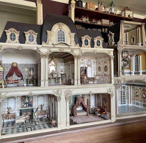 Dollhouse Doll Clothes, House Essentials, Doll House Plans, Dolls House Interiors, Victorian Dolls, Miniature Rooms, French Chateau, Miniature Houses, Miniature House