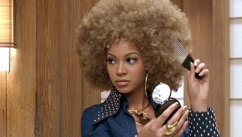 Foxy Cleopatra, Pixie Aesthetic, Beyonce Memes, Queen Meme, Spirit Week Outfits, Big Afro, Austin Powers, Seventies Fashion, Beyonce Queen