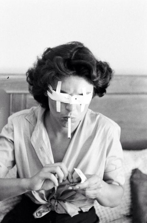 Nina Leen :: Anne Bancroft preparing for her role in the stage production of ‘The Miracle Worker (1962)’, July 1959 / more [+] by N. Leen Nina Leen, Film Instagram, The Miracle Worker, Stage Production, Anne Bancroft, Night Pictures, Fresh Image, Vintage Hollywood, Best Actress