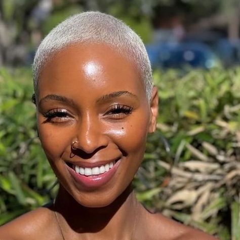 Short Blonde Natural Hair Black Women, Buzzed Black Hair Women, Blond Buzzcut Woman, Platinum Blonde Buzzcut Black Women, Black Women Blonde Buzzcut, Girl Buzzcut Black Hair, Short Bleached Hair, Natural Hair Twa, Blonde Natural Hair