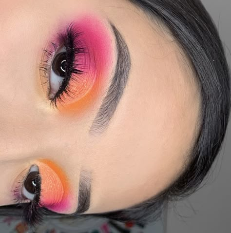 Simple Makeup Looks With Color, Elmo Make Up, Elmo Make Up Looks, Pink Orange Makeup Look, Bad Bunny Makeup Look, Vibrant Eyeshadow Looks, Pink Orange Eyeshadow Looks, Orange And Pink Makeup, Pink And Orange Eyeshadow