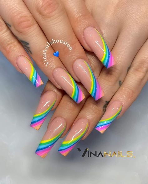 Beach Nails Art, Rainbow Nail Art Designs, Stars Nails, Rainbow Nails Design, Rainbow Nail Art, 2023 Beach, Pride Nails, Gel Paint, Colors For Spring