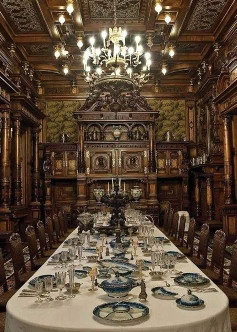 Gothic Castle Dining Hall, Victorian Castle Interior, Steampunk Palace, Fantasy Palace Interior, Fantasy Dining Room, Dnd Planning, French Castle Interior, Poetry Aesthetics, Dark Cathedral