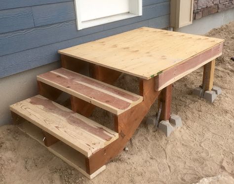 Syonyk's Project Blog: Building Temporary Stairs with redwood Rv Porches And Decks Diy, Temporary Stairs, Porch For Camper, Diy Stairs Outdoor, Tiled Staircase, Patio Stairs, Staircase Outdoor, Building Stairs, Concrete Stairs