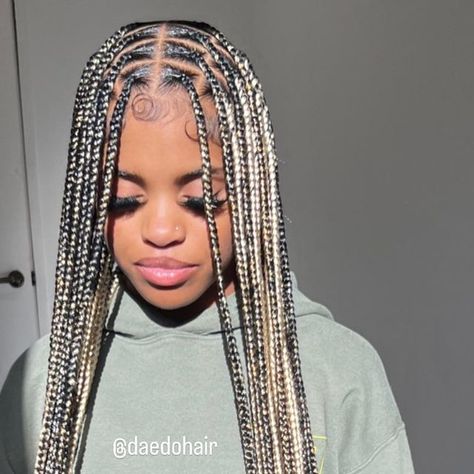 Daedohair on Instagram: "⭐️Regular Knotless ⭐️ Mixed colors Medium  Thigh Colors:613/27/1b •Online Knotless course available (link in bio)  MAY is BOOKED  No squeeze ins ❌ Subscribe to my YT:Daedohair 😘  #braids#boxbraids#mediumknotlessbraids#stitchbraids #feedinsatl#jumboknotlessbraids #atlknotlessclasses#atlantaknotless#knotlessstyles#Knotlessbraids#atlknotless#atlknotlessclass#smyrnaknotless#atlknotlessbraids#knotlessbraids#atlknotlessbraids#atlknotless#atlbraids#smyrnabraids#mariettaknotless#mariettastylist#feedins#mariettabraids #mariettabraider #atlbohemianknotless#atlbraids #atlbraider #jumboknotless#knotlessbraids#bohemianknotlss#atlknotlessbraids#daedohair#onlinebraidclass#knotlessclass #atlknotlessclass#onlineknotlessclass" 1b 27 And 613 Knotless Braids, Regular Knotless Braids, Black Kids Braids Hairstyles, Braids Boxbraids, Kids Braids, Kids' Braids, Knotless Braids, Kids Braided Hairstyles, Braids Hairstyles