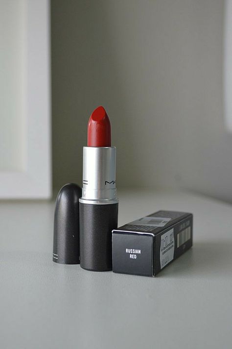 Mac Lipstick Russian Red, Mac Russian Red Lipstick, Russian Red Lipstick, Russian Red Mac Lipstick, Mac Russian Red, Mac Lipstick Shades, Evening Eye Makeup, Russian Red, Ruby Woo