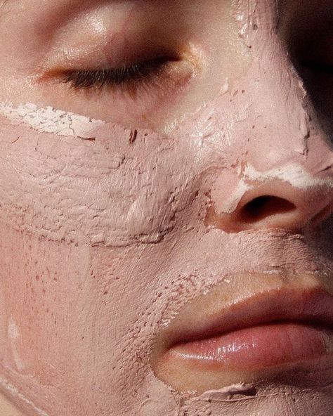 Clay Mask Aesthetic, Masks For Oily Skin, Best Clay Mask, Mask For Oily Skin, Pink Clay Mask, Mask Aesthetic, Pink Clay, Clay Mask, Beauty Photos