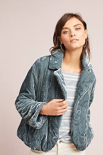 Quilted Velvet, Quilted Puffer Jacket, Tee Shirt Dress, Lovely Clothes, Hippie Outfits, Lace Shirt, Mode Inspiration, Coat Fashion, Blue Velvet