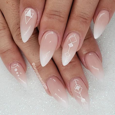 Baby Boomer Nails With Design, Baby Boomer Nails Decoradas, Baby Boomers Nails, White Nail Art, Baby Boom, Baby Trend, Oval Nails, Baby Boomer, Nails Art