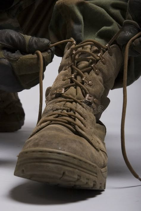 Combat Boots Aesthetic, Desert Combat Boots, Finding Style, Combat Boot Outfit, Close Combat, Camo Wallpaper, Frat Guys, Military Combat Boots, Combat Boots Men