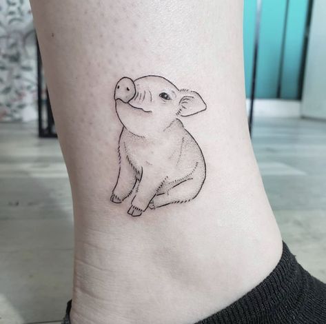 Pig Tatoos Cute, Pig Flash Tattoo, Pig Line Tattoo, Cute Pig Tattoo Ideas, Pig Tattoo Cute, Small Animal Tattoos For Men, Pig Outline Tattoo, Little Pig Tattoo, Pigs Tattoo