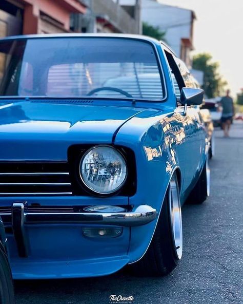 Pin de Selami Karayazı em Klasik arabalar | Chevette, Fotos de carros antigos, Chevete Chevy Chevette, Holden Gemini, Fiat 147, P51 Mustang, Gear Head, Car Art, Old Cars, Car Design, Cafe Racer