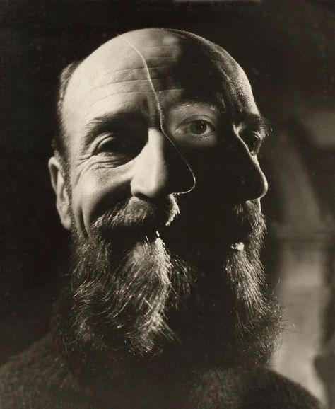 Angus McBean - Angus McBean (Self-Portrait), 1941 Angus Mcbean, Sketchbooks Aesthetic, Surrealist Photography, Portrait Photography Lighting, Magazine Cover Ideas, Men Pics, Classic Portrait, Evil Smile, Black And White People