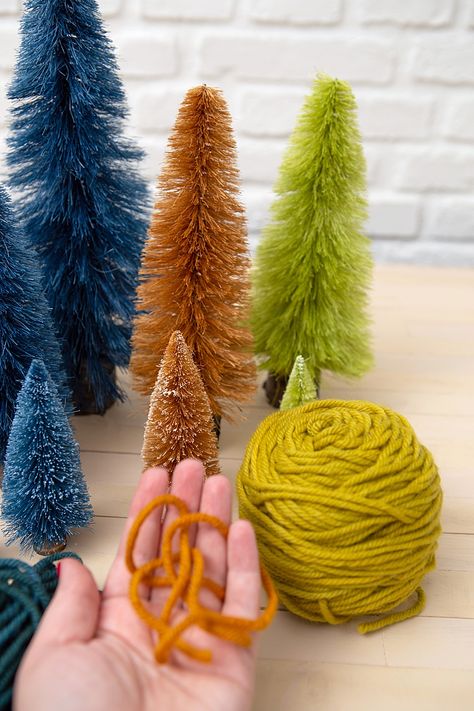 Christmas Angels Diy, Bottle Brush Christmas Tree, Brush Christmas Tree, Diy Dye, Diy Snow Globe, Bottle Brush Christmas Trees, Brush Trees, Recycled Items, Bottle Brush Trees