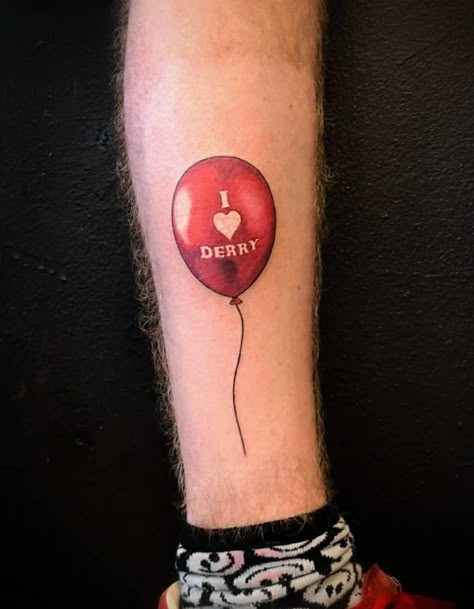 Tattoo balloon i love derry Red Balloon Tattoo Pennywise, It Balloon Tattoo, Red Balloon Tattoo, Tattoo Balloon, Stephen King Tattoos, Pennywise Tattoo, It Balloon, Random Tattoos, Horror Movie Tattoos