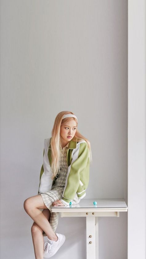 Rosé Ig Update, Rosé Instagram Update, Rosé Instagram, Jennie Lisa, Rosé Blackpink, Blackpink Photos, Blackpink Fashion, Blackpink Rose, Yg Entertainment