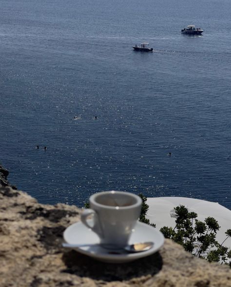 VALENTINO Italy Sea, Sunday Inspiration, Inspiration Instagram, Italian Summer, Summer Feeling, City Aesthetic, Beach Vibe, South Of France, Summer Travel