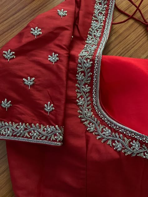 Green Blouse Work Designs Pattu Latest, Red Blouse With Silver Maggam Work, Silver Aari Work In Red Blouse, Red And Silver Blouse Designs, Simple Silver Zardosi Work Blouses, Red Blouse With Silver Work, Red Blouse Simple Work Designs, Gold Zardosi Work Blouse, Silver Embroidery Work Blouse Designs