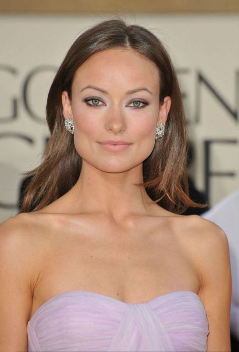 Olivia Wilde Makeup, Olivia Wilde Hair, Summer Celebrities, Emilia Clarke Pics, Color Analysis Summer, Silk Prom Dress, Stylish Artwork, Colour Analysis, Dramatic Classic