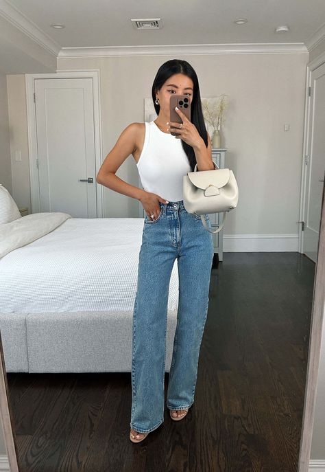 Jeans For Petite Women, Outfit For Petite Women, Straight Jeans Outfit, Outfit Petite, Denim Jeans Outfit, Looks Jeans, Jeans Outfit Women, Jeans Claro, Jeans Outfit Casual