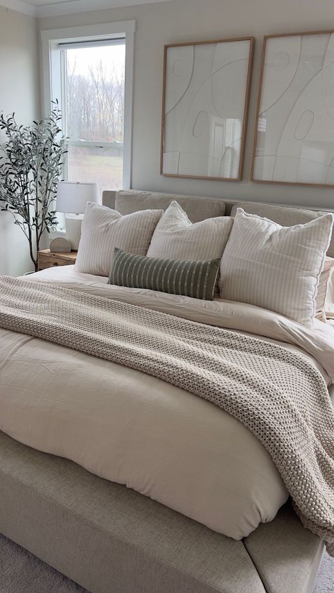 Earthy Bedroom Decor Cozy, Master Bed Quilt Ideas, Grey And Color Bedroom, Bedroom Ideas White Headboard, Modern But Homey Bedroom, Spare Bedroom Bedding Ideas, Pictures Behind Nightstand, Soft Bedframe Aesthetic, Modern Farmhouse Apartment Bedroom