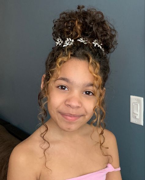 Princess Hairstyles For Curly Hair, Flower Girl Curly Hairstyles, Curly Flower Girl Hairstyles, Flower Girl Hairstyles Curly Hair, Flower Girl Bun Hairstyles, Girl Updos Kids, Flower Girl Hair Updo, Kids Formal Hairstyles, Wedding Hairstyles For Curly Hair Natural