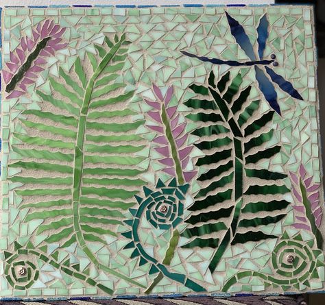 Fern Mosaic, Mosaic Coffee Table, Fairy Pictures, Mosaic Flowers, Totem Pole, Mosaic Diy, Balcony Decor, Stained Glass Mosaic, Tree Art