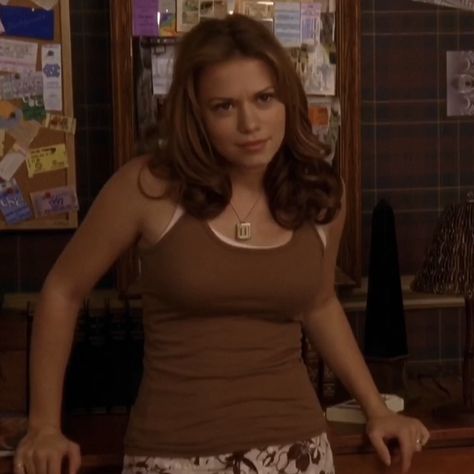 Haley James Scott Outfits, Hailey James Scott, Haley Scott, Atlanta Trip, Haley James, Haley James Scott, James Scott, Clothes Over Bros, Tree Hill