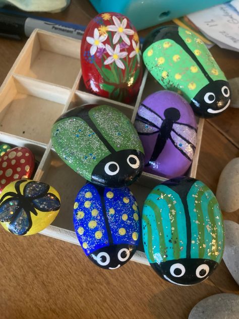 Painted Rock Bugs, Insect Party, Bug Garden, Party Rock, Teaching Inspiration, Rock Painting Designs, Painting Designs, Beetles, Sensory Play