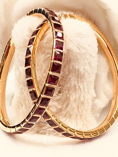 Bands Rings, Gold Bangles Indian, Ruby Bangles, Women Products, Rings Anniversary, Gold Jewelry Outfits, Gold Bangle Set, Antique Gold Jewelry Indian, Bridal Jewelry Vintage