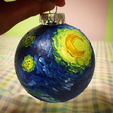 Starry Night Ornament, Van Gogh Christmas Tree, Starry Night Gift Ideas, Starry Night Christmas Tree, Diy Ornament Painting, Starry Night Diy, Van Gogh Christmas, Starry Night Christmas, فنسنت فان جوخ