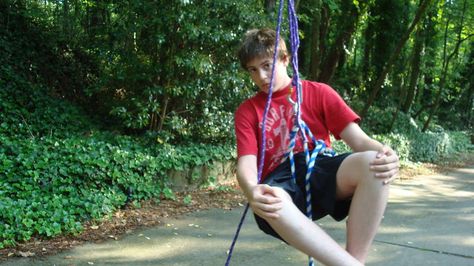 How to climb a tree (using only rope!) the fun/simple way Arborist Climbing Trees, Tree Climbing Equipment, Tree Climbing Rope, Arborist Climbing, Tree Arborist, Climb A Tree, Tree Climbing, Tree Study, Hammock Tent