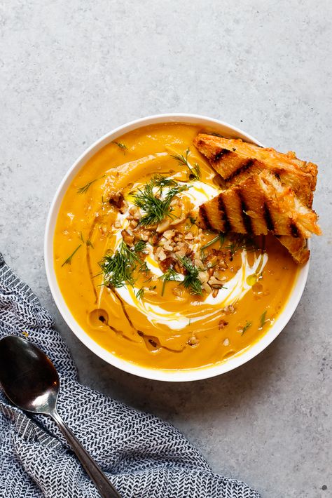 Soups are the easiest meals that can be made out of basically nothing. If ... Acorn Squash Sweet, Spaghetti Squash Soup, Squash And Sweet Potato Soup, Fall Meal Prep, Crock Pot Sweet Potatoes, Acorn Squash Soup, Easiest Meals, Fall Favorites Recipes, Sweet Potato Soup Recipes