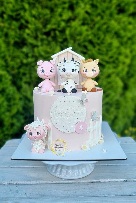 Pink Farm Animal Cake, Pink Farm Cake, Farm Themed Birthday Cake, Woodland Birthday Cake, Barn Birthday Party, Girls Farm Birthday, Farm Birthday Cakes, Farm Animal Cakes, Farm Animals Birthday