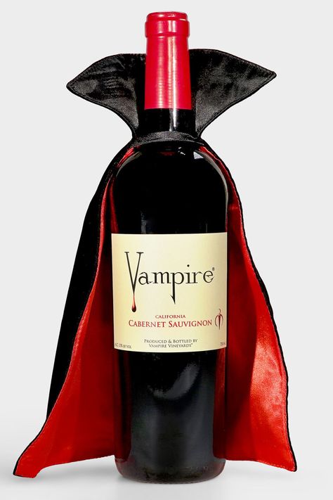 Is there any wine that could possibly go better with the Halloween season than this cool new Vampire Wine (with cape!) from Vampire Vineyards? Red Blend Wine, Halloween Cookies Decorated, Halloween Entertaining, Cookie Decorating Party, Halloween Wine, Delicious Cocktails, Halloween Cookies, Cabernet Sauvignon, Pinot Noir