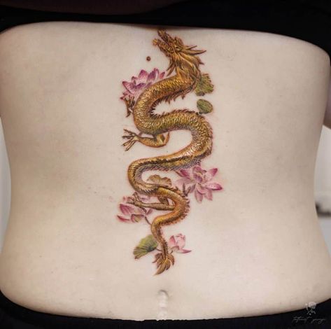 Gold Dragon Tattoo, Golden Dragon Tattoo, Dragon Tattoo Japanese, Traditional Dragon Tattoo, Dragon Tattoo Outline, Koi Dragon Tattoo, Dragon Tattoo Back, Aura Body, Dragon Tattoo Meaning