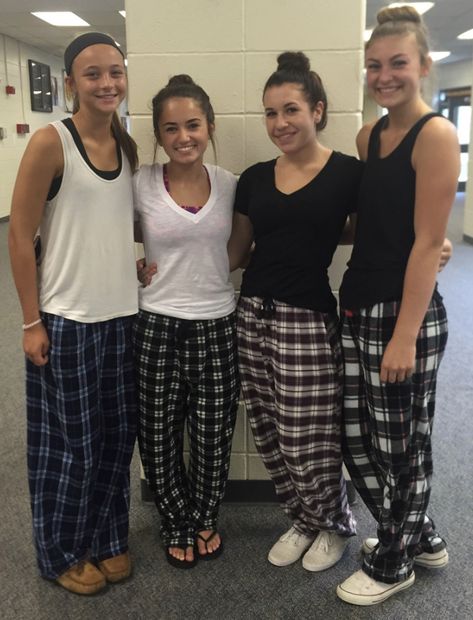 Spirit Week Outfits Twin Day, Pajama Theme Party Outfit, Comfy Day Spirit Week, Pj Spirit Week Outfit, Pj Football Game Theme, Pajama Day Spirit Week High School, School Pj Day Outfits, Pajama Outfit Ideas, Pj Day Spirit Week Outfits